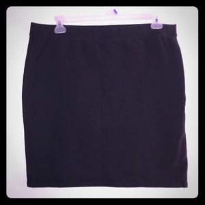 Stretch black pencil skirt!